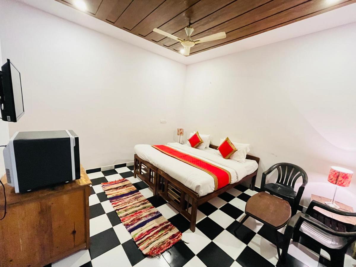Red Sea Beach Resort Anjuna Exterior foto
